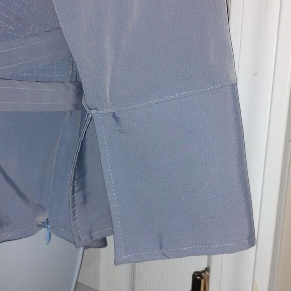 Caren Sport  periwinkle  cuffed sleeve blouse  Sz 2X - Picture 6 of 10